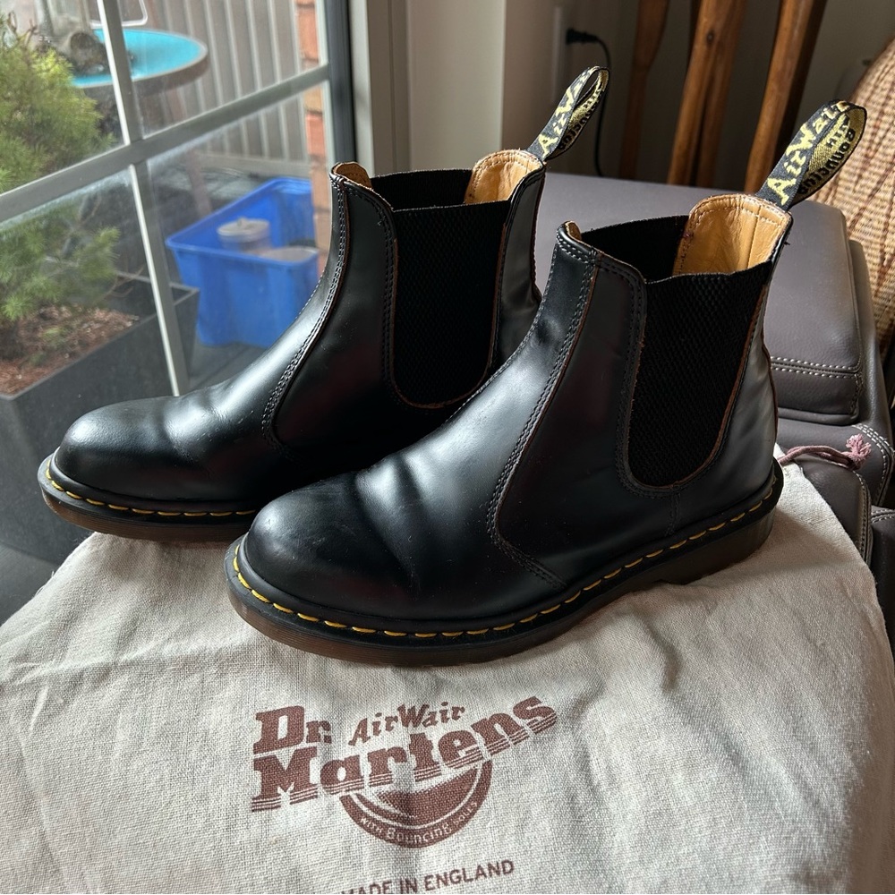 Dr. Doc Martens *Made in England* Chelsea Boots US Size 10 / UK 8